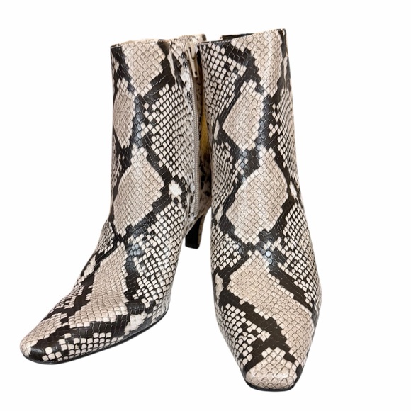 🌼🌟NWOT INC INTERNATIONAL CONCEPT Snakeskin Ankle Boots. 1” heel - Picture 3 of 10